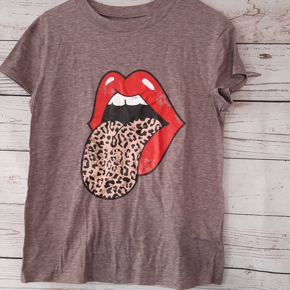 Red Lips Leopard Tongue Cheetah Print Rocker Tee - Picture 3 of 5